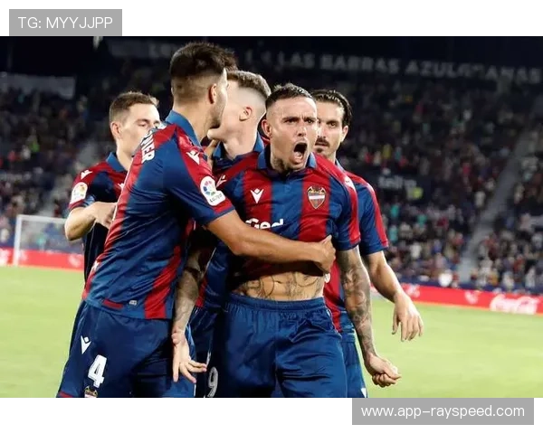 穆里奇头球破门瞬间，马洛卡客场绝杀埃尔切保级现曙光